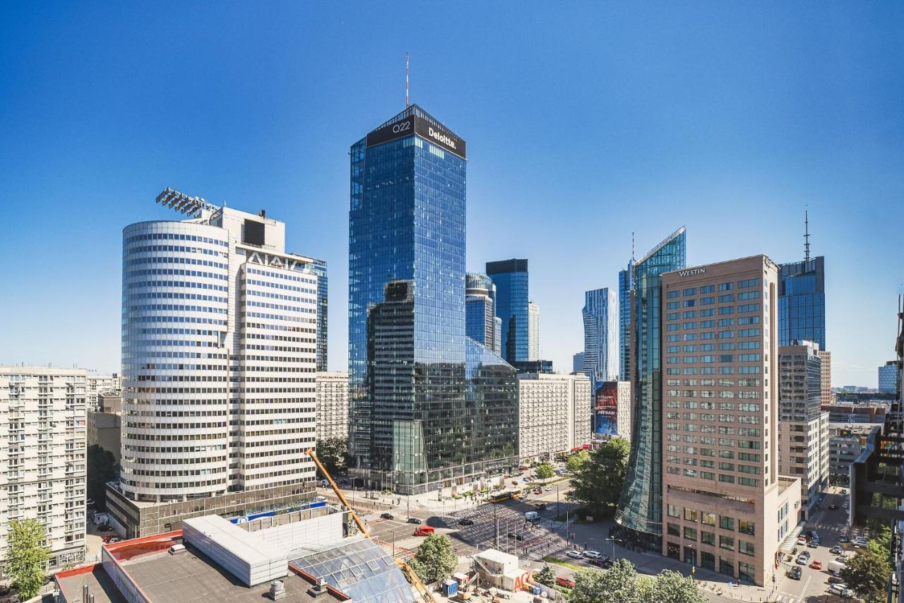 Air-conditioned Premium Loft Skyline Only 900 M To Station Apartament