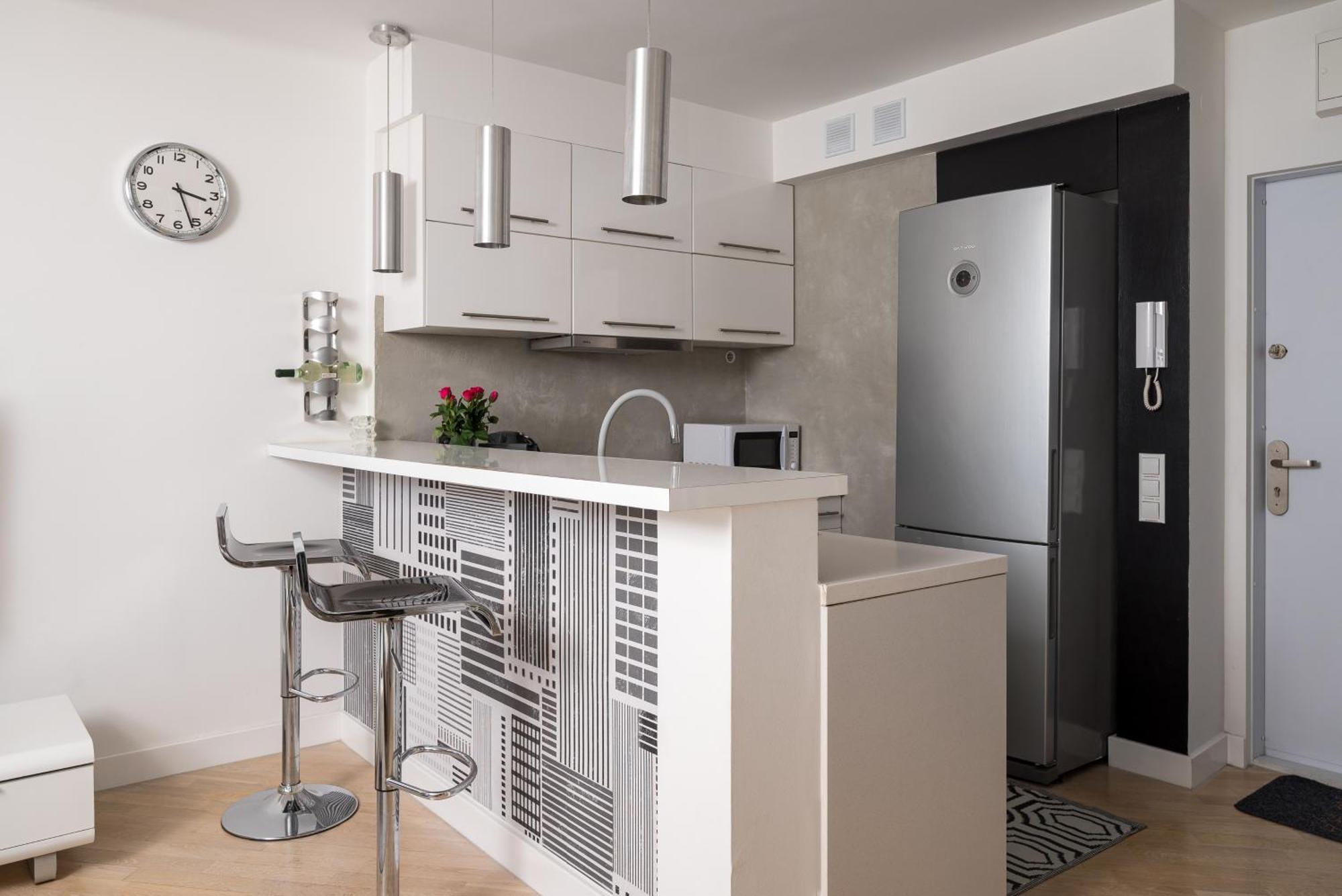 Air-conditioned Premium Loft Skyline Only 900 M To Station Apartament *