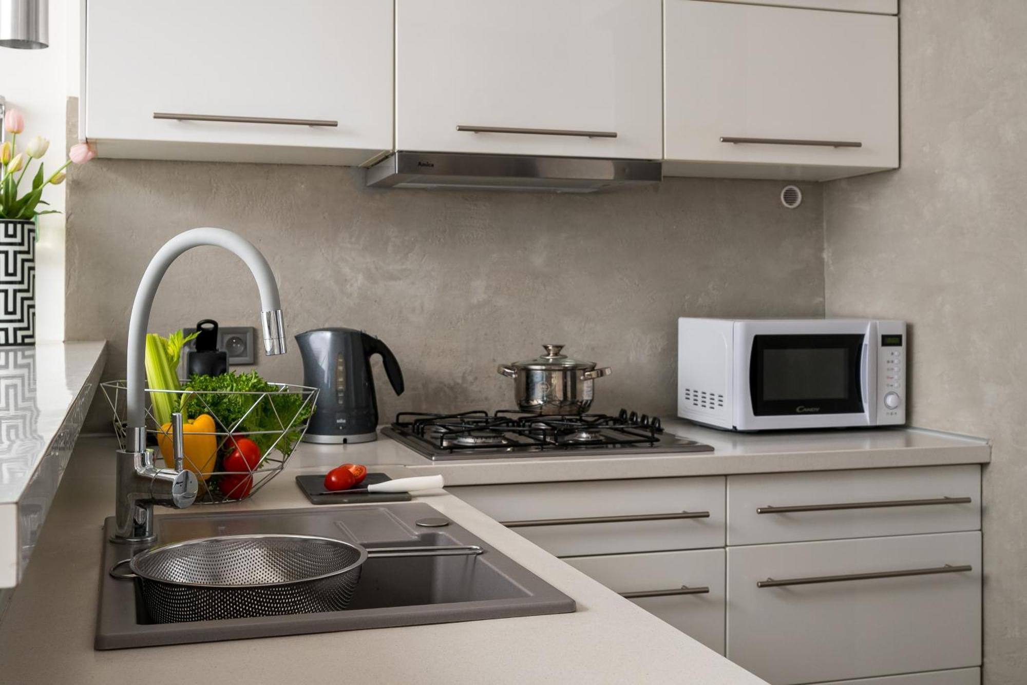 Air-conditioned Premium Loft Skyline Only 900 M To Station Apartament Warszawa