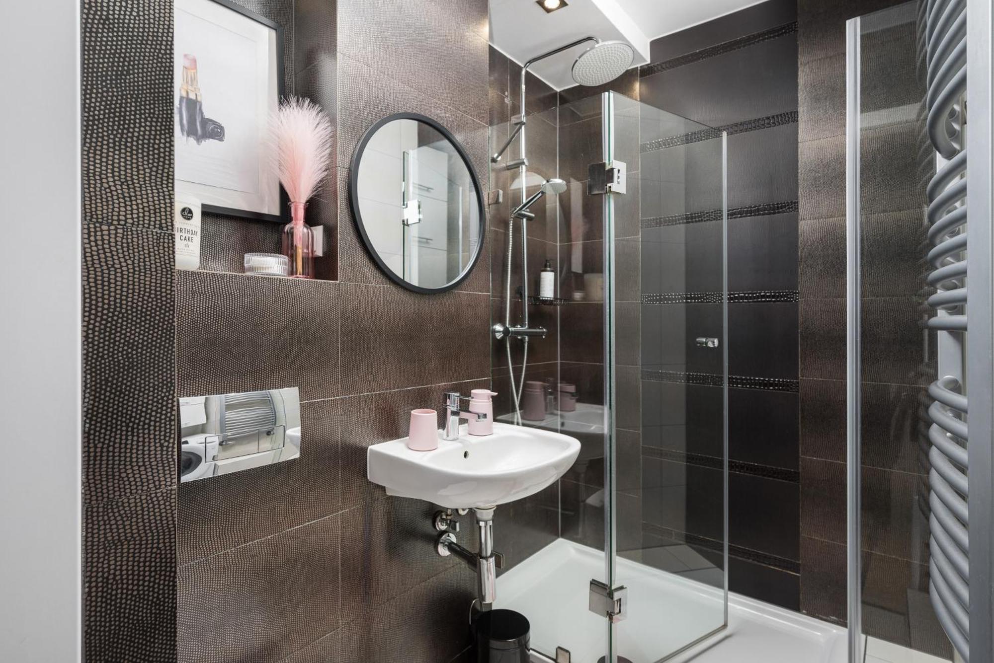 Air-conditioned Premium Loft Skyline Only 900 M To Station Apartament Warszawa